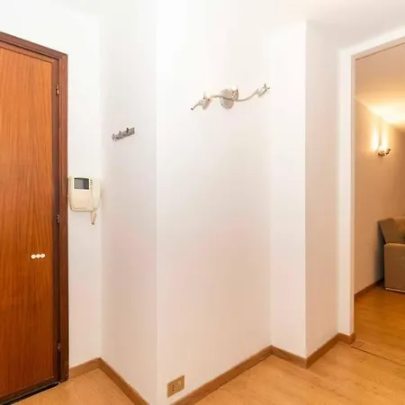 Silenziosa, Nel Verde, Pet Allowed: Golden Home* Apartment