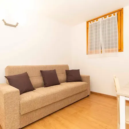 Apartment Silenziosa, Nel Verde, Pet Allowed: Golden Home* *